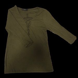 Green lowcut long sleeve